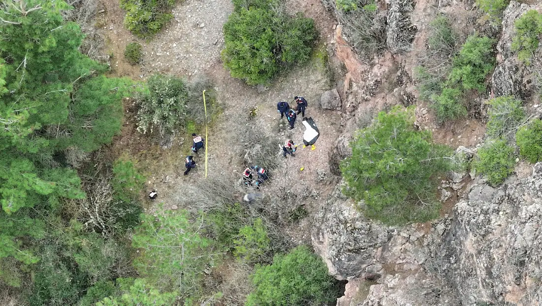 4 gündür aranıyordu: 100 metrelik uçurumda cansız bedeni bulundu