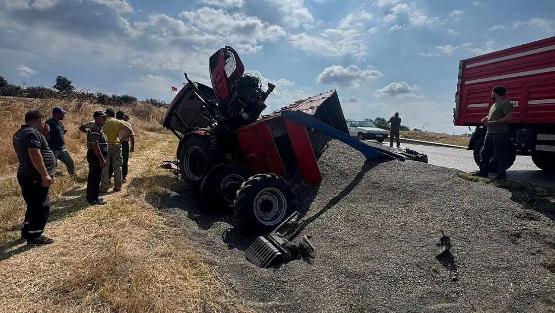 Ayçiçeği yüklü traktör devrildi: 1’i ağır, 2 yaralı
