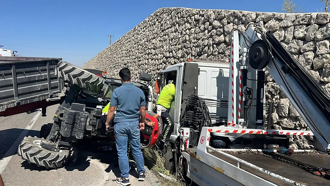 Feci kaza! Traktör ile çekici çarpıştı, 4’ü çocuk 6 yaralı