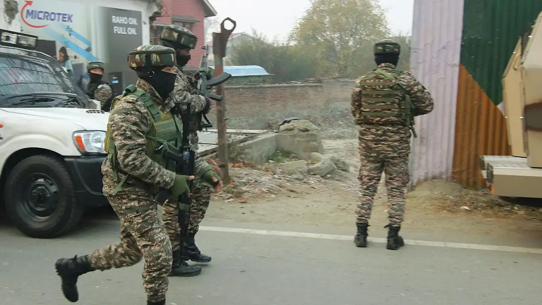 Keşmir'de polis merkezinde patlama! 9 ölü, 32 yaralı