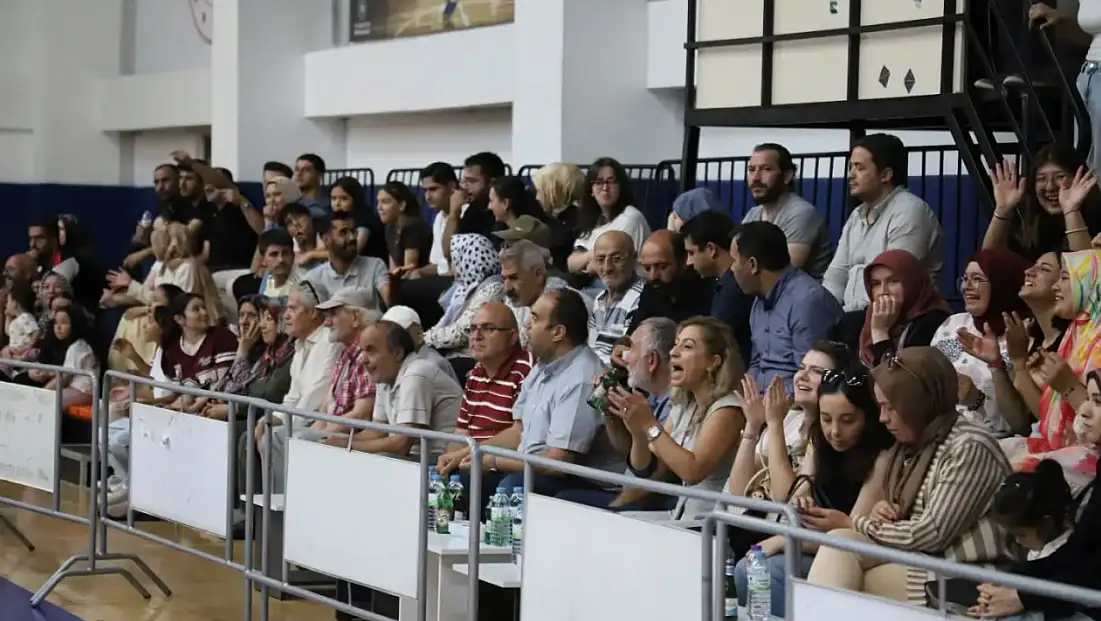 Konya’da 30 Ağustos heyecanı sahaya taşındı! Şampiyon belli oldu