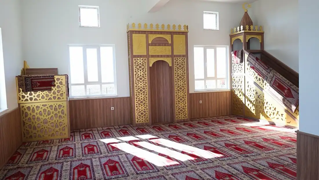 Konya’da gönüllerı ısıtan hizmet: Hayırsever desteğiyle cami yükseliyor