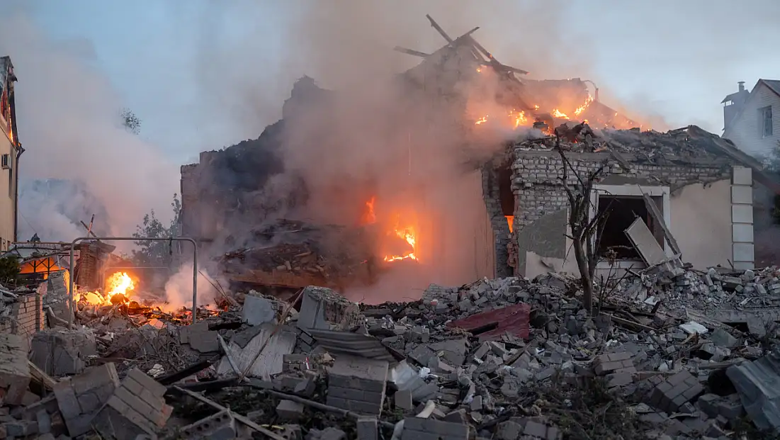 Rus Birliklerinden Harkiv'e füze saldırısı: 3 konut yıkıldı, çok sayıda bina hasar aldı