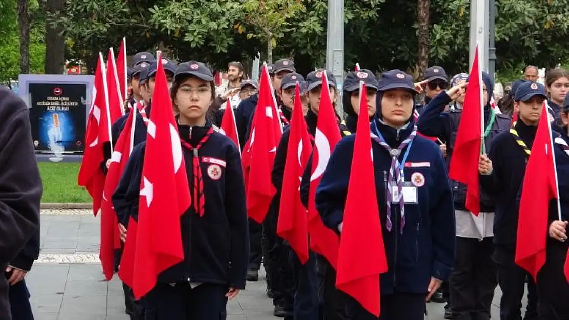 19 Mayıs kutlamaları Atatürk Anıtı'ndaki törenle başladı