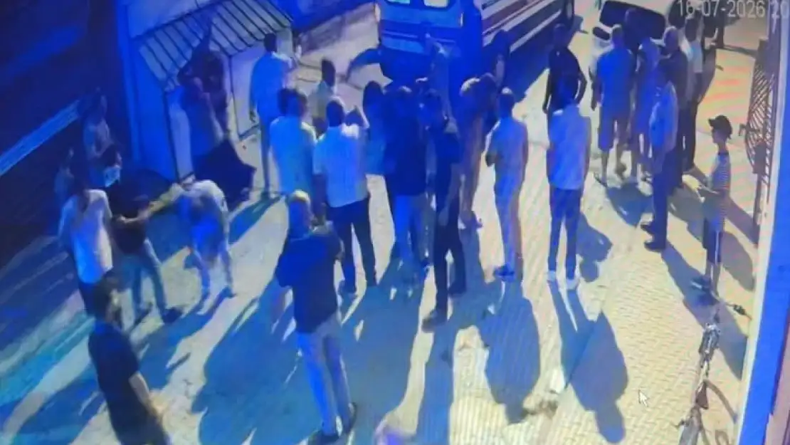 2'si polis 8 kişinin yaralandığı kavganın görüntüleri ortaya çıktı