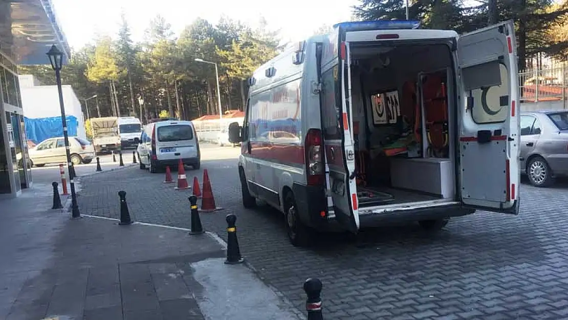 Konya Kulu'da dengesini kaybeden motosiklet sürücüsü düşerek yaralandı