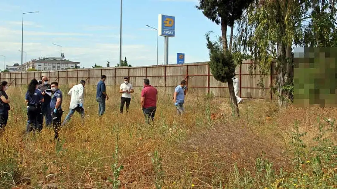 Antalya'ya çalışmaya gelip ortadan kaybolan genç ağaçta asılı bulundu