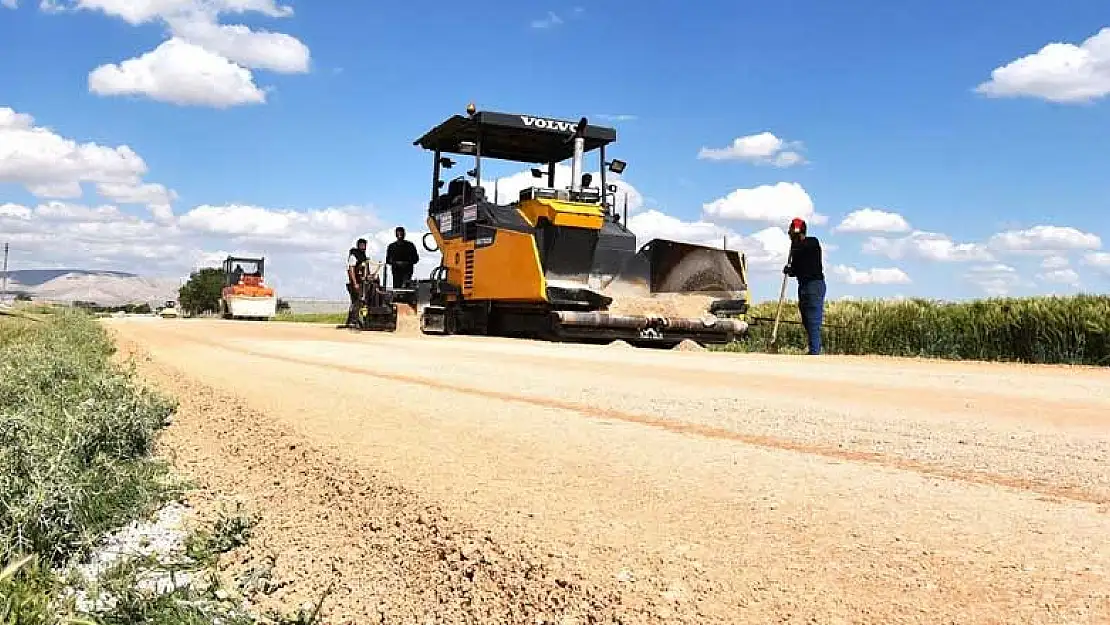 Konya Karatay Belediyesi, asfaltsız yol bırakmamaya kararlı