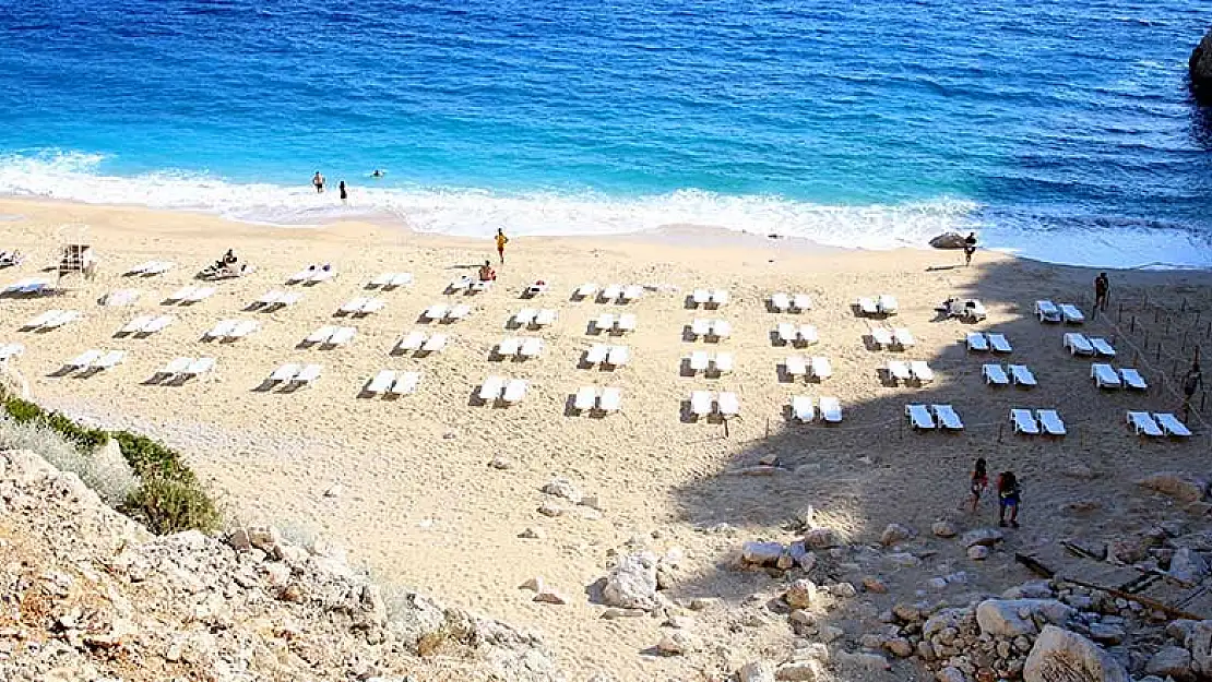 Bilim Kurulu'nun rehberinde Antalya'ya tatile gelenlere ne gibi uyarılar yapıldı