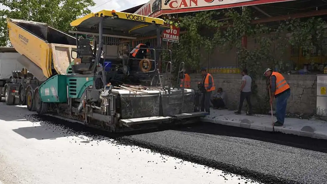 Konya Selçuklu'da asfaltlama çalışmaları devam ediyor