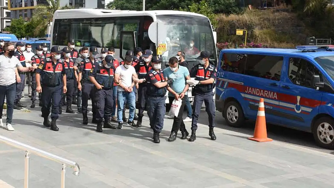 Alanya merkezli çete çökertildi! Manavgat ve Gazipaşa'da eş zamanlı baskın