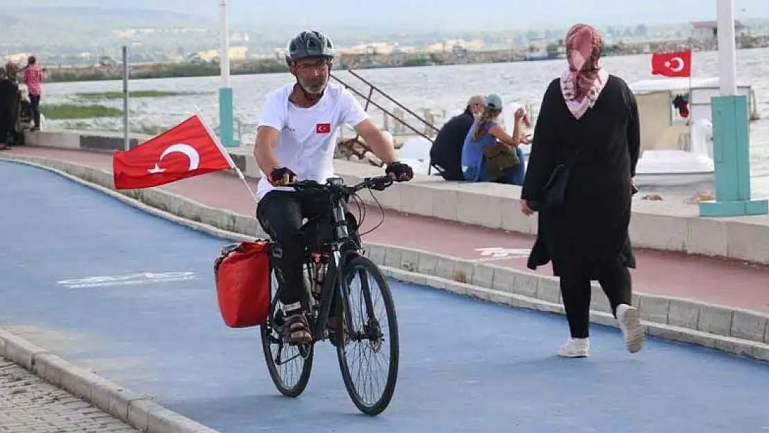 İzmir'den yola çıkan bisiklet gezgini 8 gün sonra Konya'ya ulaştı