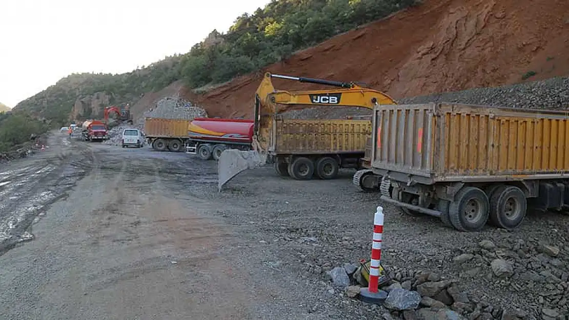 Konya'da Yerköprü Şelalesi yolunda genişletme çalışması