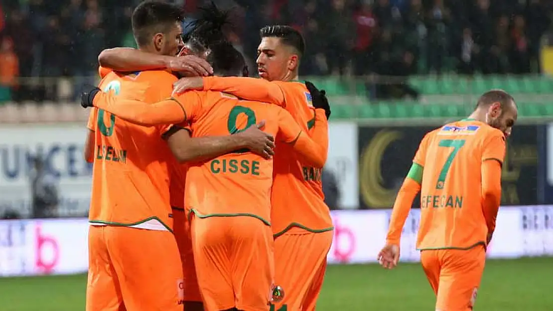 Alanyaspor takımını buldu! Haftanın 11'ine Alanya'dan 4 futbolcu