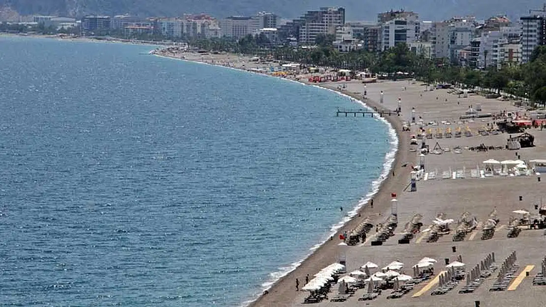 Antalya'da tatil ve sınav bir araya gelince ortaya bu manzara çıktı