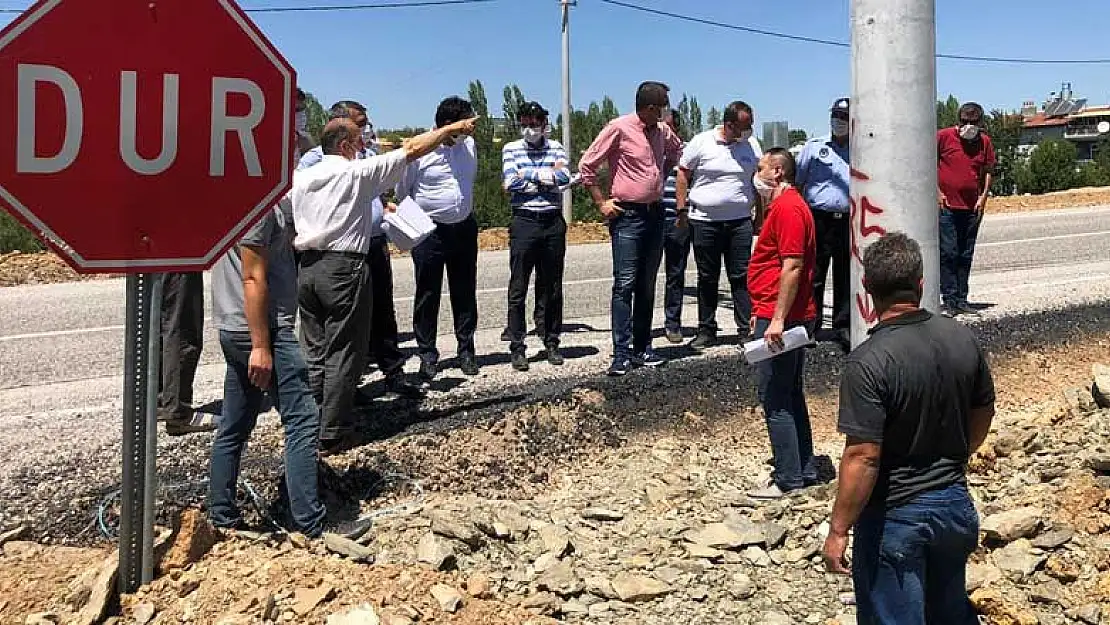 Konya Hüyük'teki yol çalışmalarına yerinde inceleme