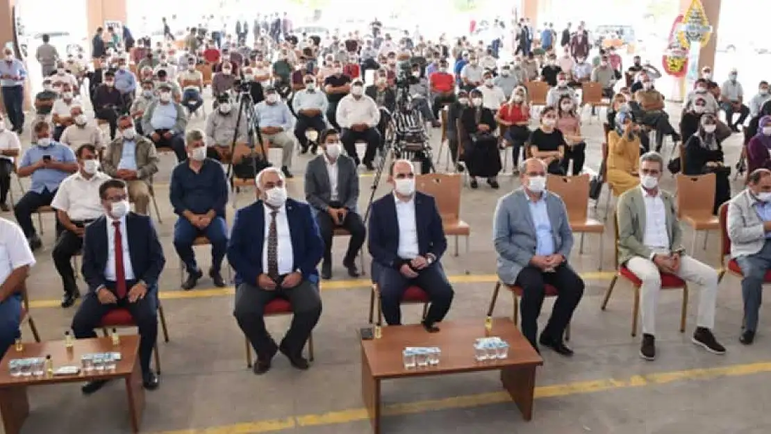 AK Parti Konya'da Ereğli ve Karapınar kongreleri yapıldı