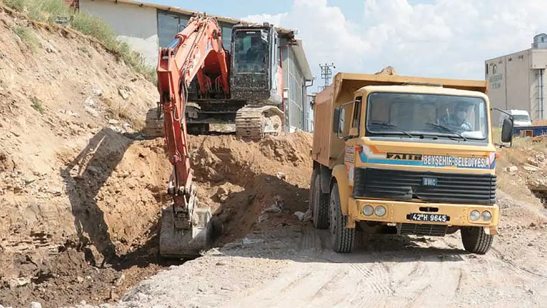 Beyşehir'de çevre düzenleme çalışmaları devam ediyor