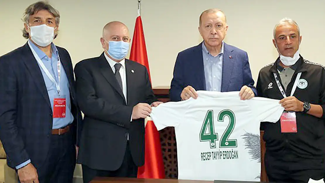 Cumhurbaşkanı Recep Tayyip Erdoğan Konyaspor'u kabul etti