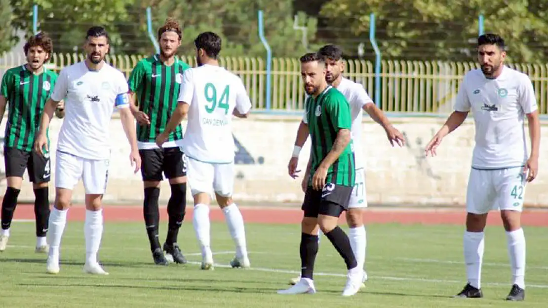 1922 Konyaspor galibiyet ile buluştu: 2-0