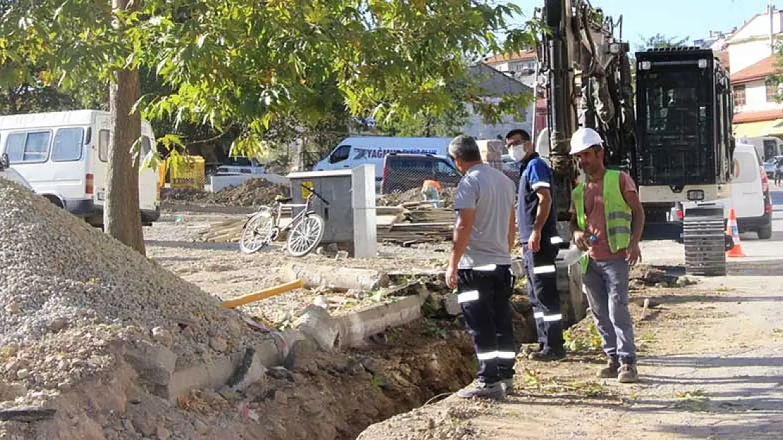 Seydişehir'de Medaş aydınlatma çalışmaları yapıyor