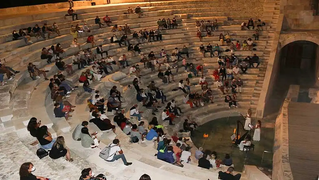 Koronavirüs salgınında güzel bir tablo çizen Antalya'da yeni rota belli oldu