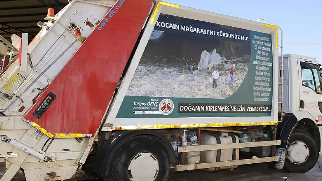 Antalya'nın gezici bilboardları iş başında! Çöp kamyonuyla kültür tanıtımı