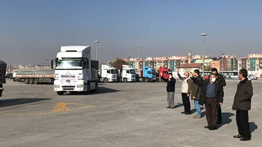 Konya'dan Suriye'ye 28 yardım tırı gönderildi