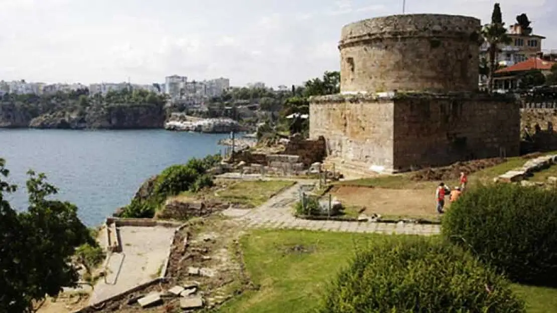 Antalya'da müthiş keşif! Hıdırlık Kulesi'nin altı meğer buz fabrikasıymış