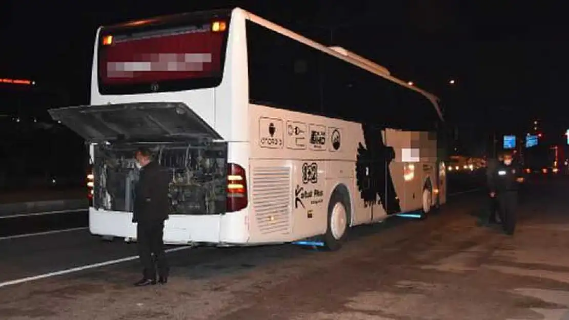 Konya'dan yola çıkan yolcu otobüsü polisi alarma geçirdi! Bagajı açan ekipler şaştı kaldı