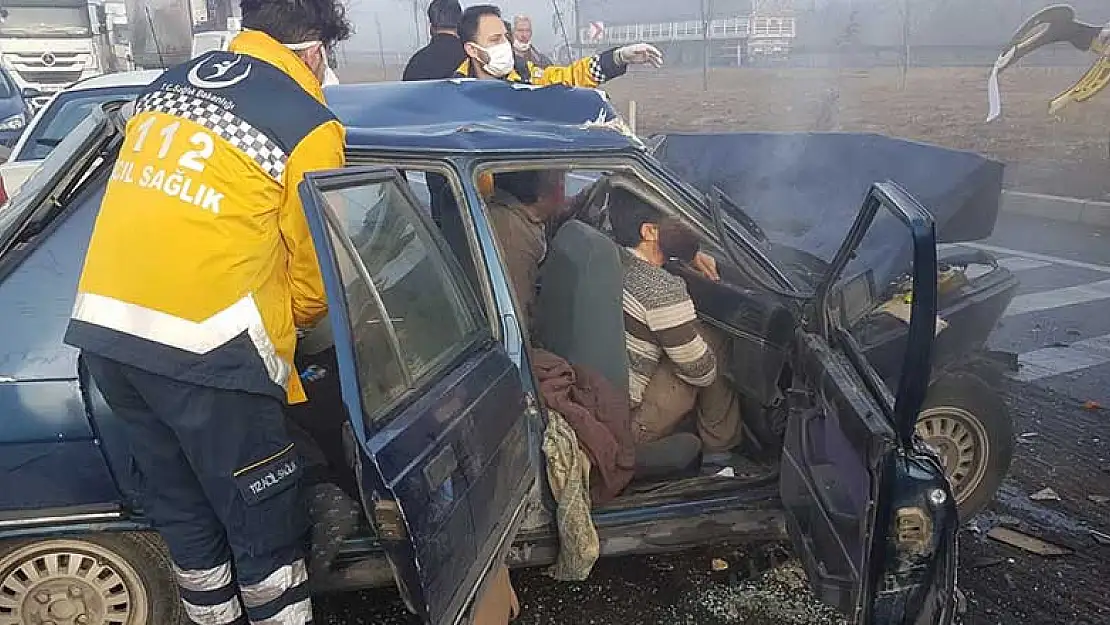 Konya Akşehir'de zincirleme trafik kazası: 4 yaralı