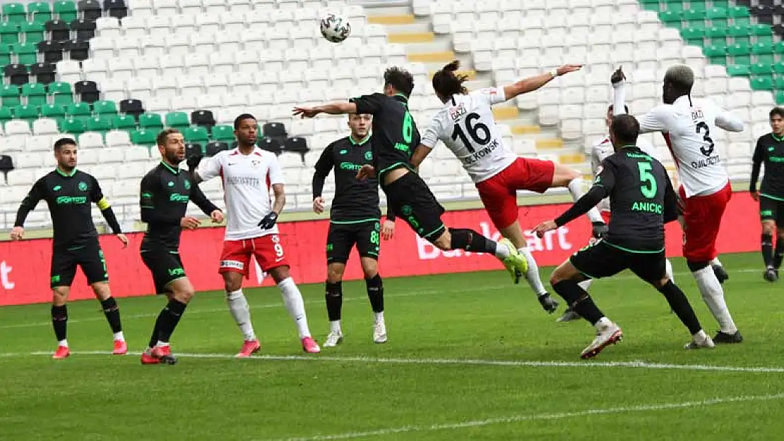 Konyaspor adını çeyrek finale yazdırdı