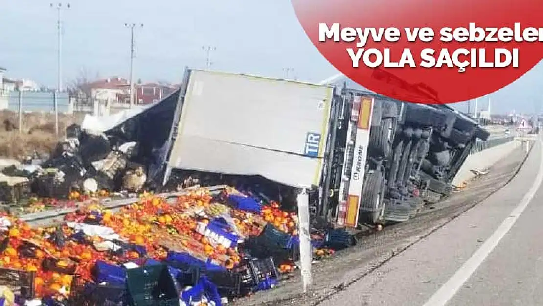 Konya-Ankara yolunda tır devrildi! Meyve ve sebzeler yola saçıldı