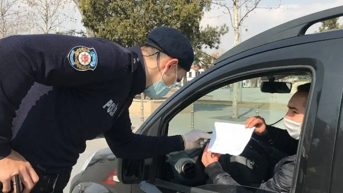 Konya polisinin uygulama noktalarındaki denetimi sürüyor