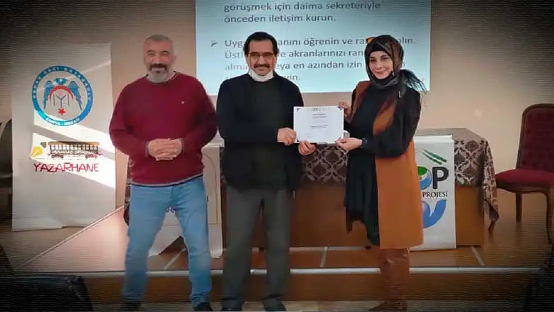 Konya'da öğretmenevi personeline nezaket semineri