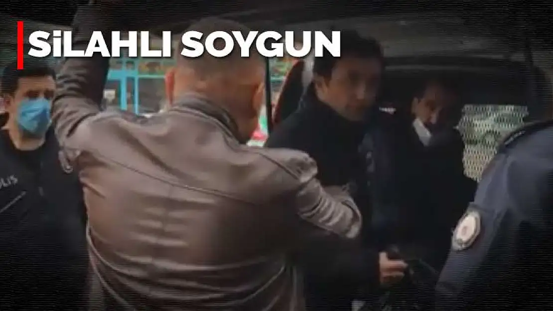 Konya merkezde soygun! Elinde silahla PTT'ye girdi