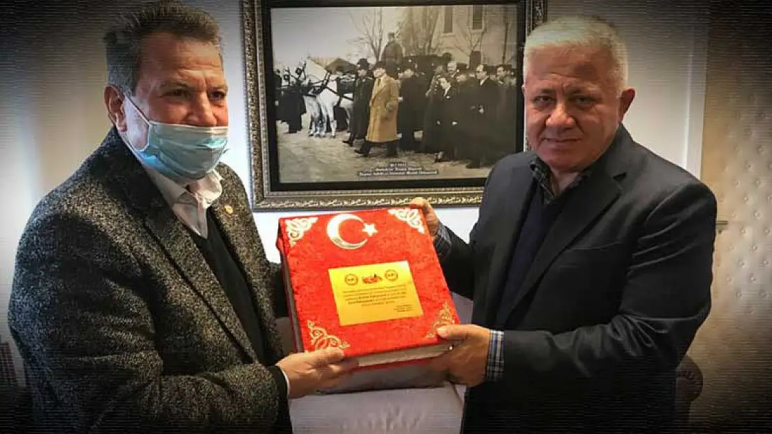 Konya Şehit Aileleri Derneği'nden Erol Özkaymak'a ziyaret 