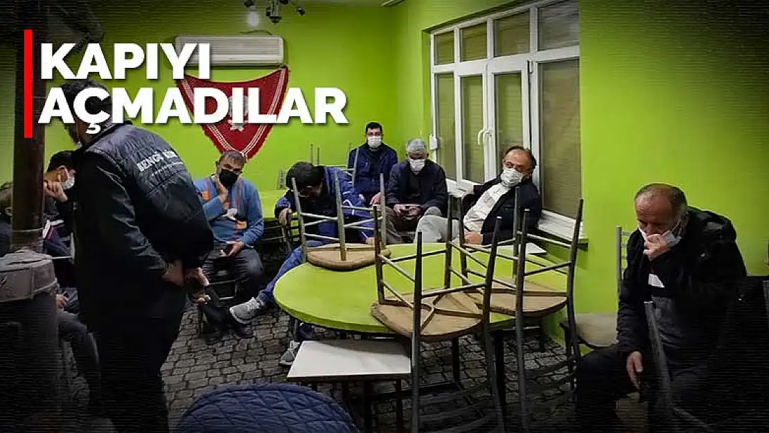 Konya polisi kumarhaneye çevrilen eve çilingir yardımıyla girdi