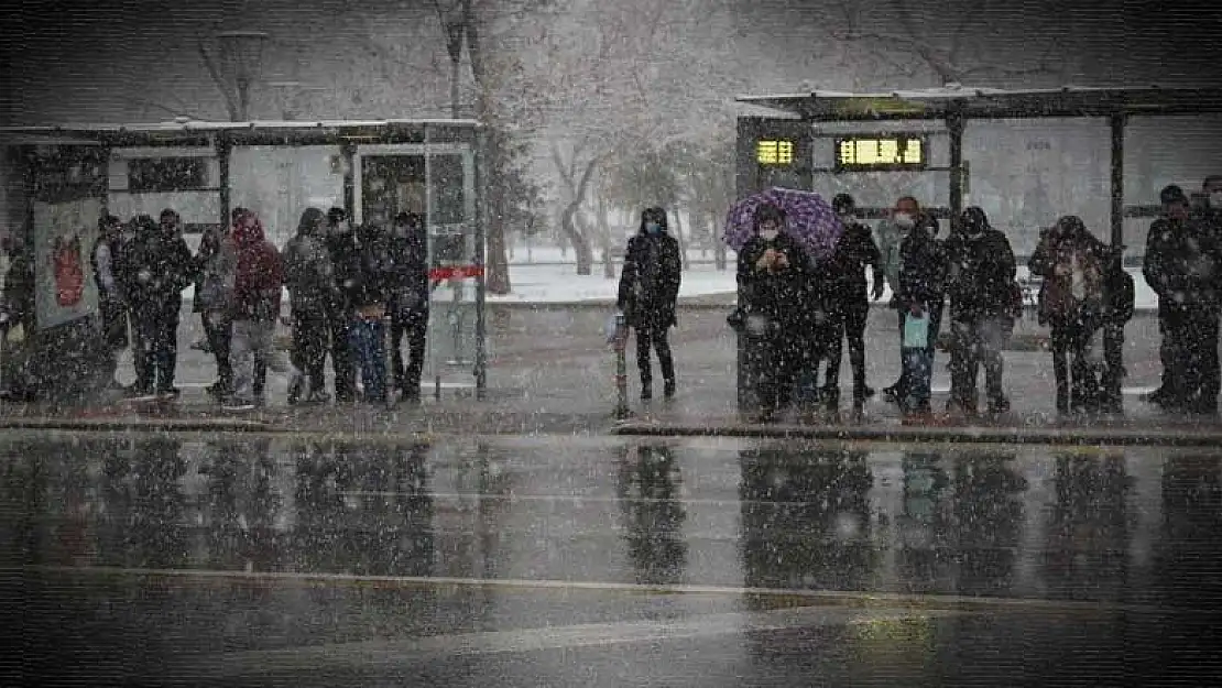 Konya'ya beklenen kar geldi