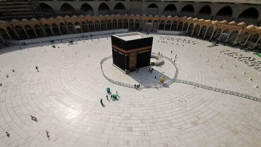 Kabe'de namaz için aşı olma şartı getirildi