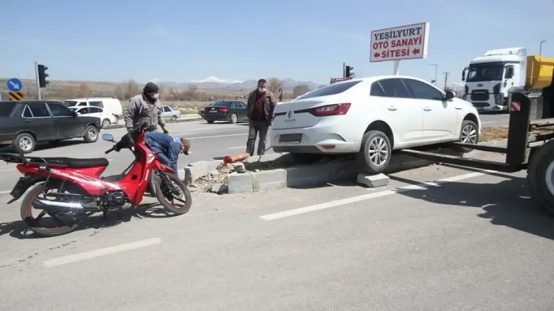 Beyşehir'de motosikletle otomobil çarpıştı: 2 yaralı