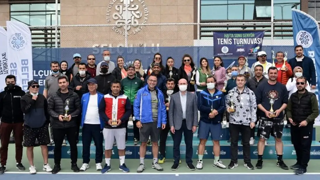 Senyör Tenis Turnuvası'nda kupalar sahiplerini buldu