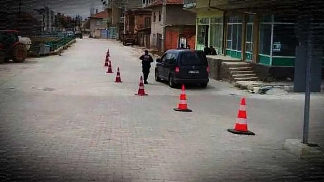 Konya'da bir mahalle daha alarma geçti! Giriş çıkışlara kontrol geldi