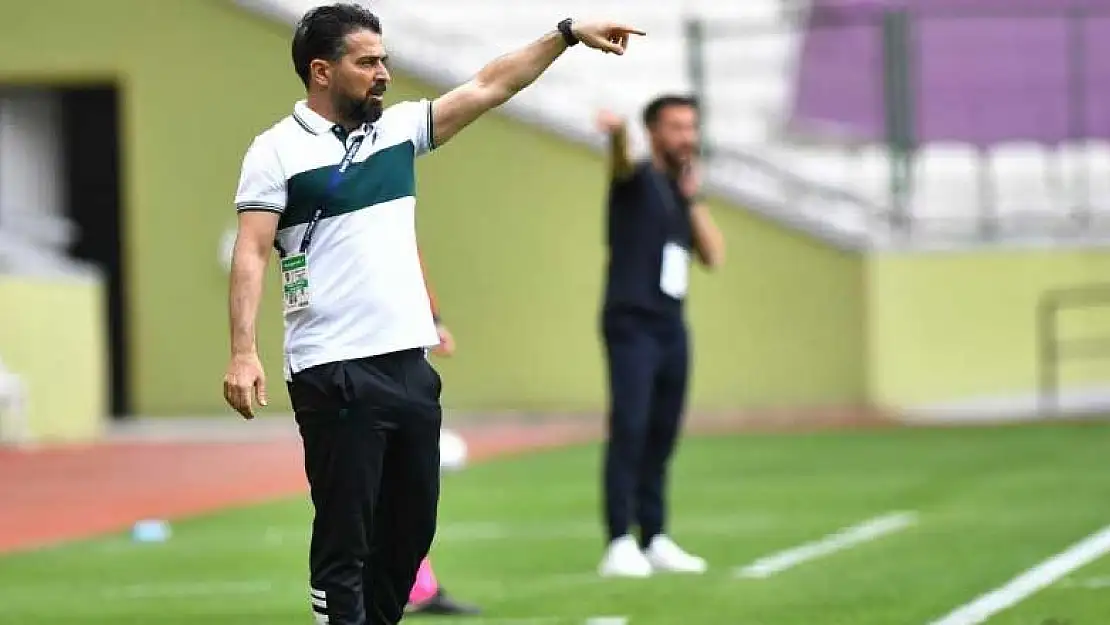 Konyaspor maçını değerlendiren İlhan Palut: Değerli bir galibiyet aldık