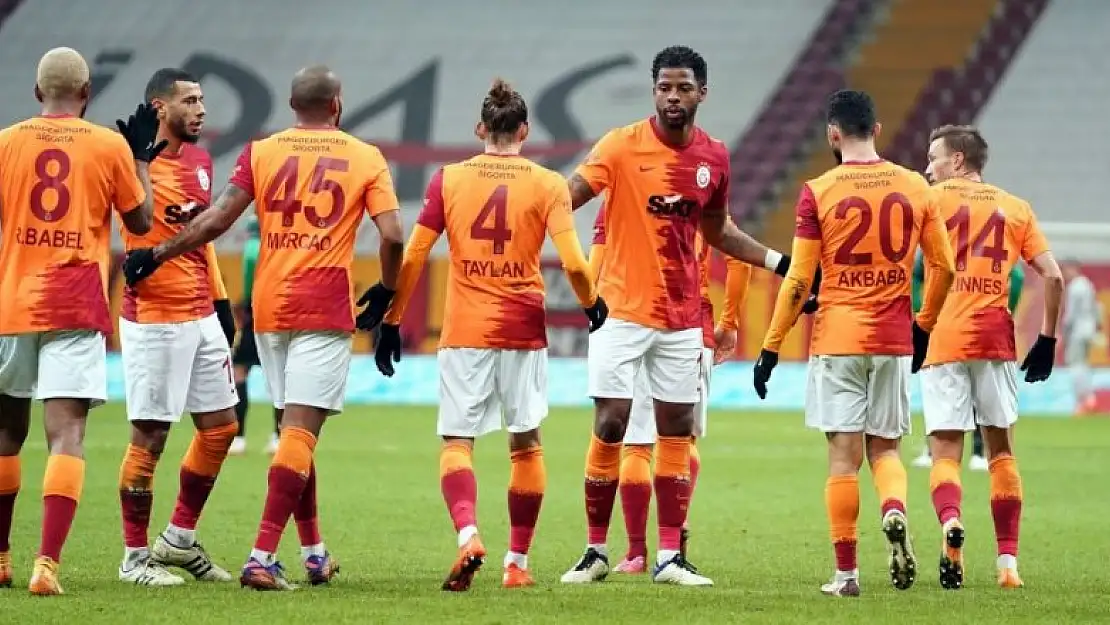 Süper Lig'in en az gol yiyen takımı Galatasaray, Konyaspor'dan 4 gol yedi