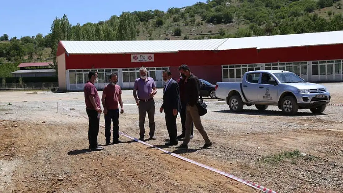 Konya'nın Hadim ilçesinde kiraz alım merkezine ek bina yapımı başladı