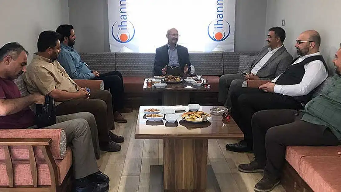 AK Parti Konya Milletvekili Ahmet Sorgun'dan Cihannüma Derneği'ne ziyaret