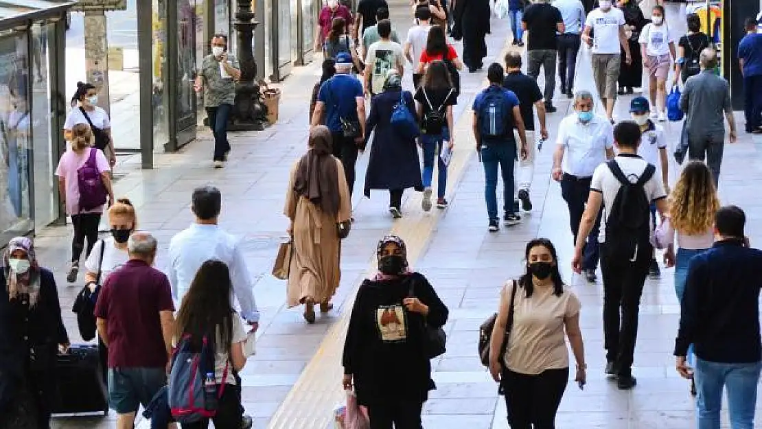 Temmuzda maske hariç tüm kısıtlamalar hayatımızdan çıkabilir