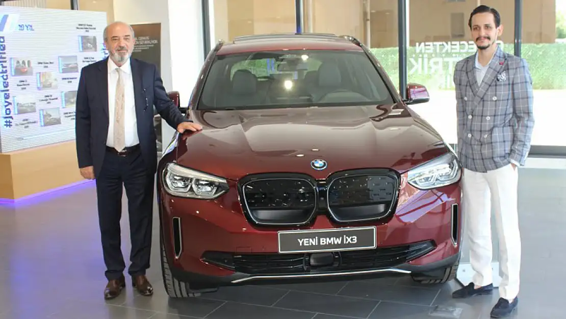 Yeni BMW iX3, Köprülü Oto Showroomunda