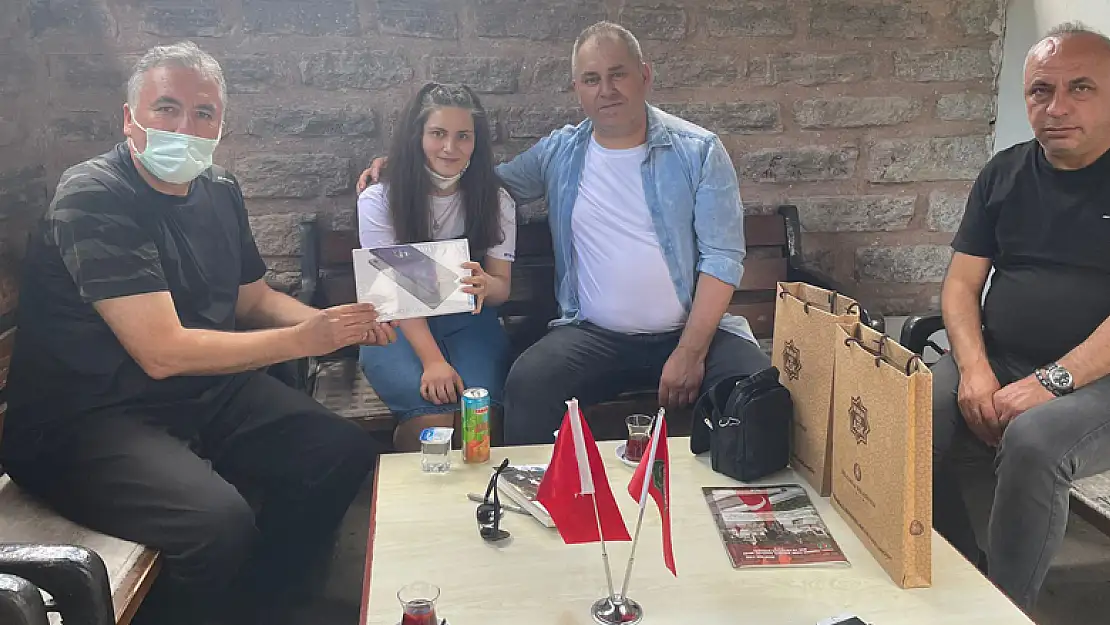 Konyalı lise öğrencisinden anlamlı bağış